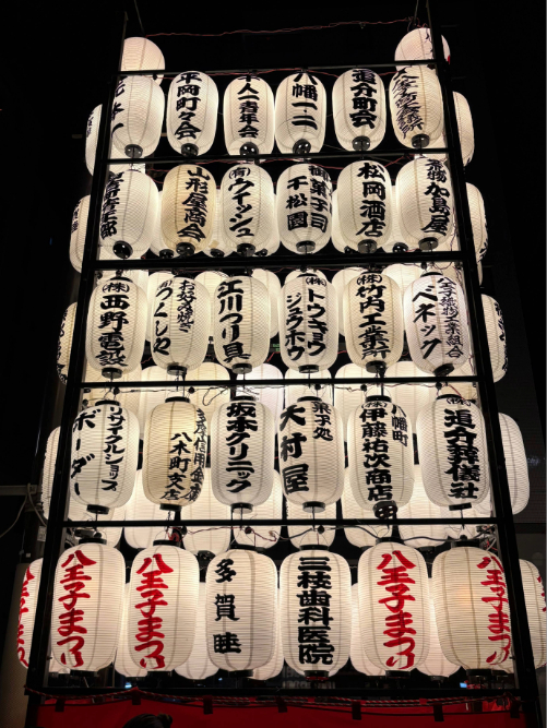 追分提灯飾り塔