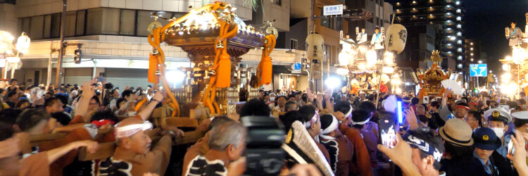 上地区 神輿連合渡御 写真
